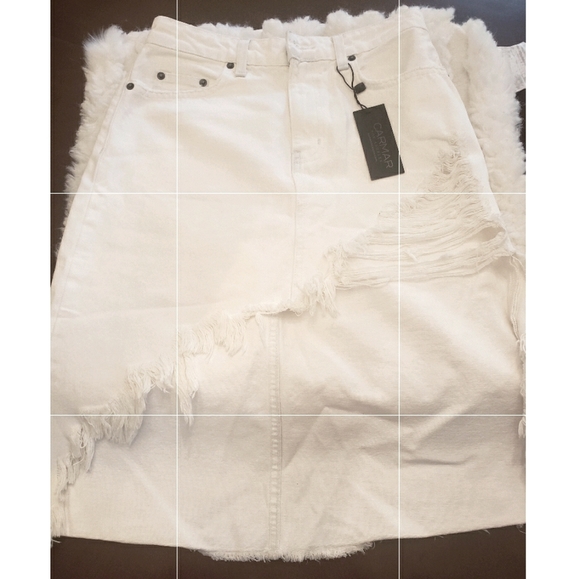 CARMAR DISTRESSED WHITE DENIM LONG BACK SKIRT
